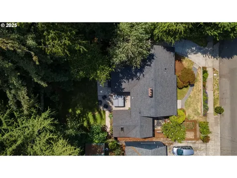 5706 SE Clinton Street Portland OR 97206
