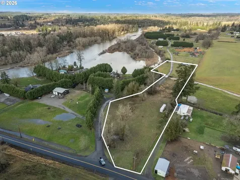 108 Shoreline Drive Toledo WA 98591