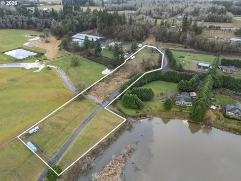 108 Shoreline Drive Toledo WA 98591
