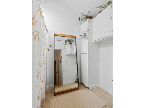 8913 NE Russell Street Portland OR 97220