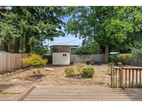 8913 NE Russell Street Portland OR 97220
