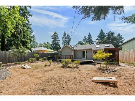 8913 NE Russell Street Portland OR 97220