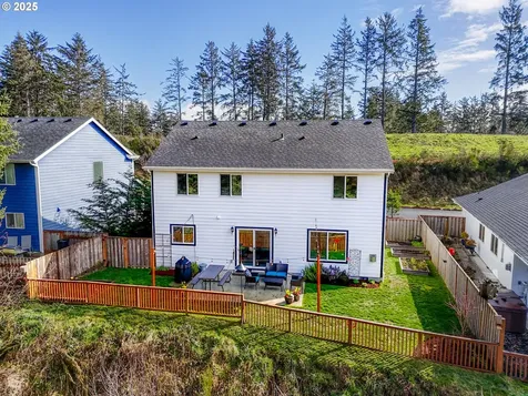 33 NW Kalmia Avenue Warrenton OR 97146