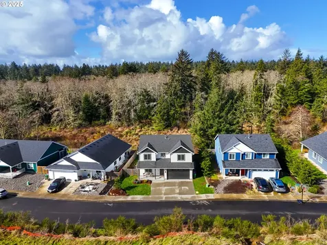 33 NW Kalmia Avenue Warrenton OR 97146