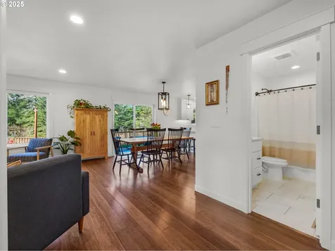 33 NW Kalmia Avenue Warrenton OR 97146