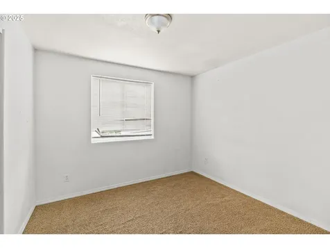 1041 Kees Street Lebanon OR 97355