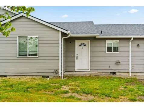 1041 Kees Street Lebanon OR 97355