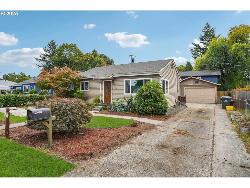 8416 NE Wygant Street Portland OR 97220