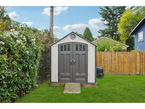 8416 NE Wygant Street Portland OR 97220
