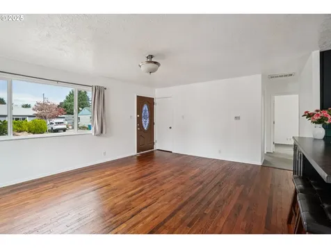 8416 NE Wygant Street Portland OR 97220