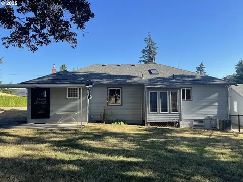 935 SW Hill Drive Willamina OR 97396