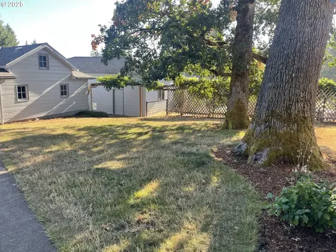 935 SW Hill Drive Willamina OR 97396