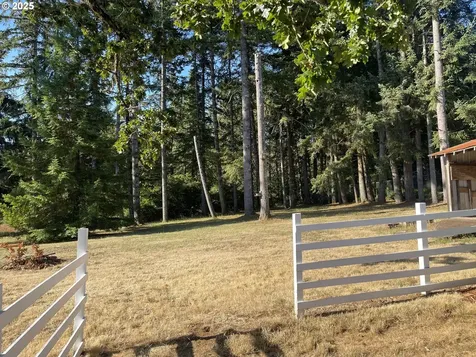 935 SW Hill Drive Willamina OR 97396