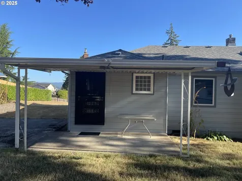 935 SW Hill Drive Willamina OR 97396