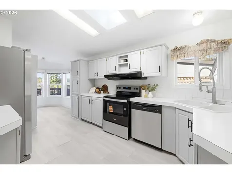 13250 SE Schiller Street Portland OR 97236