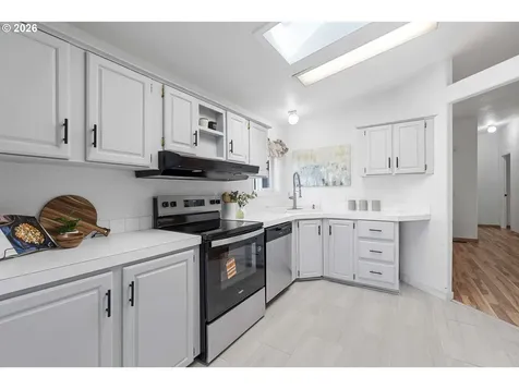 13250 SE Schiller Street Portland OR 97236