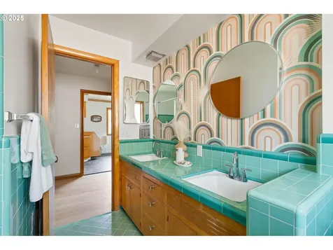 5955 NE 32nd Avenue Portland OR 97211