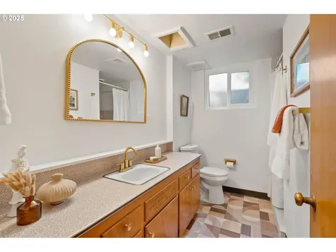 5955 NE 32nd Avenue Portland OR 97211