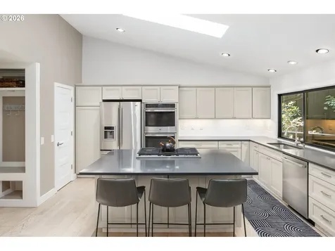 5833 SW Lane Court Portland OR 97221