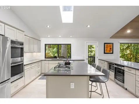 5833 SW Lane Court Portland OR 97221