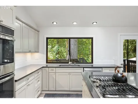 5833 SW Lane Court Portland OR 97221