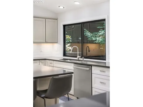 5833 SW Lane Court Portland OR 97221