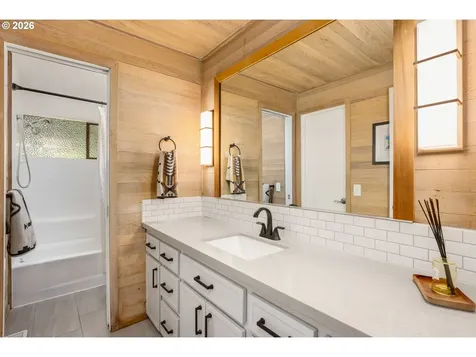 5833 SW Lane Court Portland OR 97221