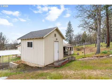 351 Woodland Road Goldendale WA 98620