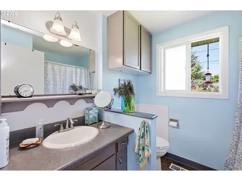 34161 El Manor Avenue Eugene OR 97405