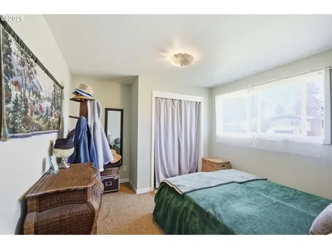 34161 El Manor Avenue Eugene OR 97405