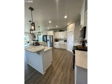 946 S Calapooia Street Sutherlin OR 97479