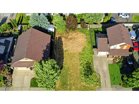 235 SE Hope Court Sheridan OR 97378