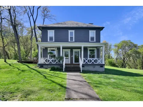 1878 Trails End Lane Sutherlin OR 97479