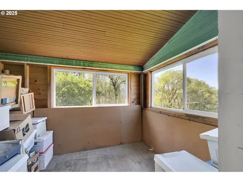 1878 Trails End Lane Sutherlin OR 97479