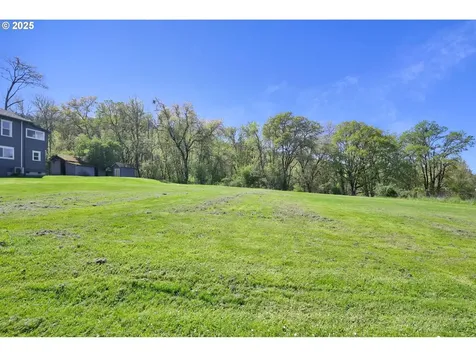 1878 Trails End Lane Sutherlin OR 97479