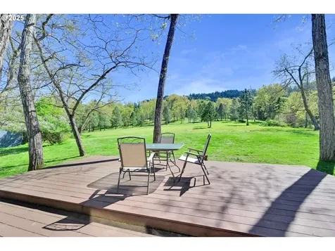 1878 Trails End Lane Sutherlin OR 97479