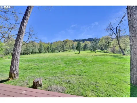 1878 Trails End Lane Sutherlin OR 97479