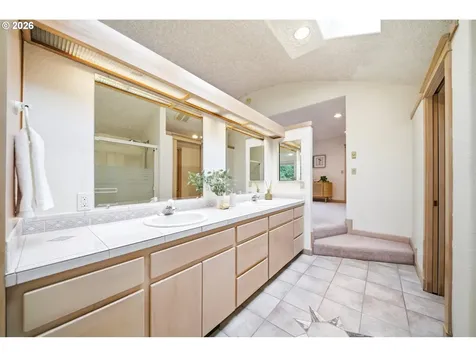 8702 NE 42nd Court Vancouver WA 98665