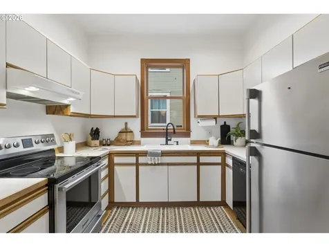 4217 SW View Point Terrace Portland OR 97239
