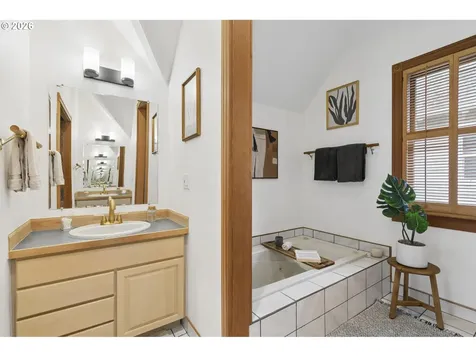 4217 SW View Point Terrace Portland OR 97239