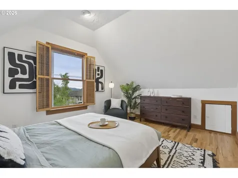 4217 SW View Point Terrace Portland OR 97239