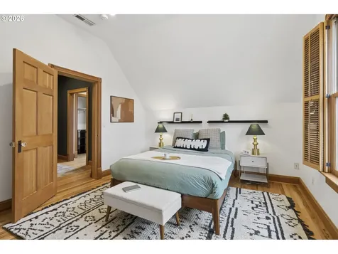 4217 SW View Point Terrace Portland OR 97239