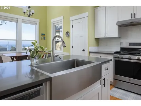 2160 SW Coast Avenue Lincoln City OR 97367