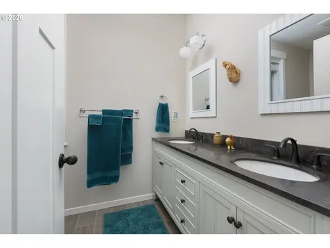 2160 SW Coast Avenue Lincoln City OR 97367