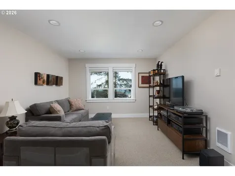 2160 SW Coast Avenue Lincoln City OR 97367