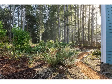 2160 SW Coast Avenue Lincoln City OR 97367
