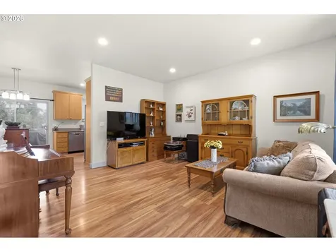 87977 10th Street Veneta OR 97487