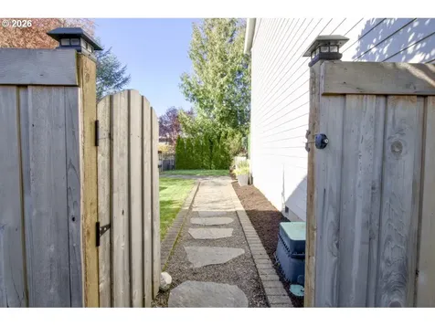 16782 SW Hargis Road Beaverton OR 97007
