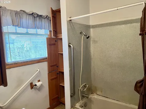 620 20th Avenue Longview WA 98632