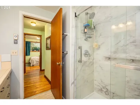 25 Strome Court Eugene OR 97404